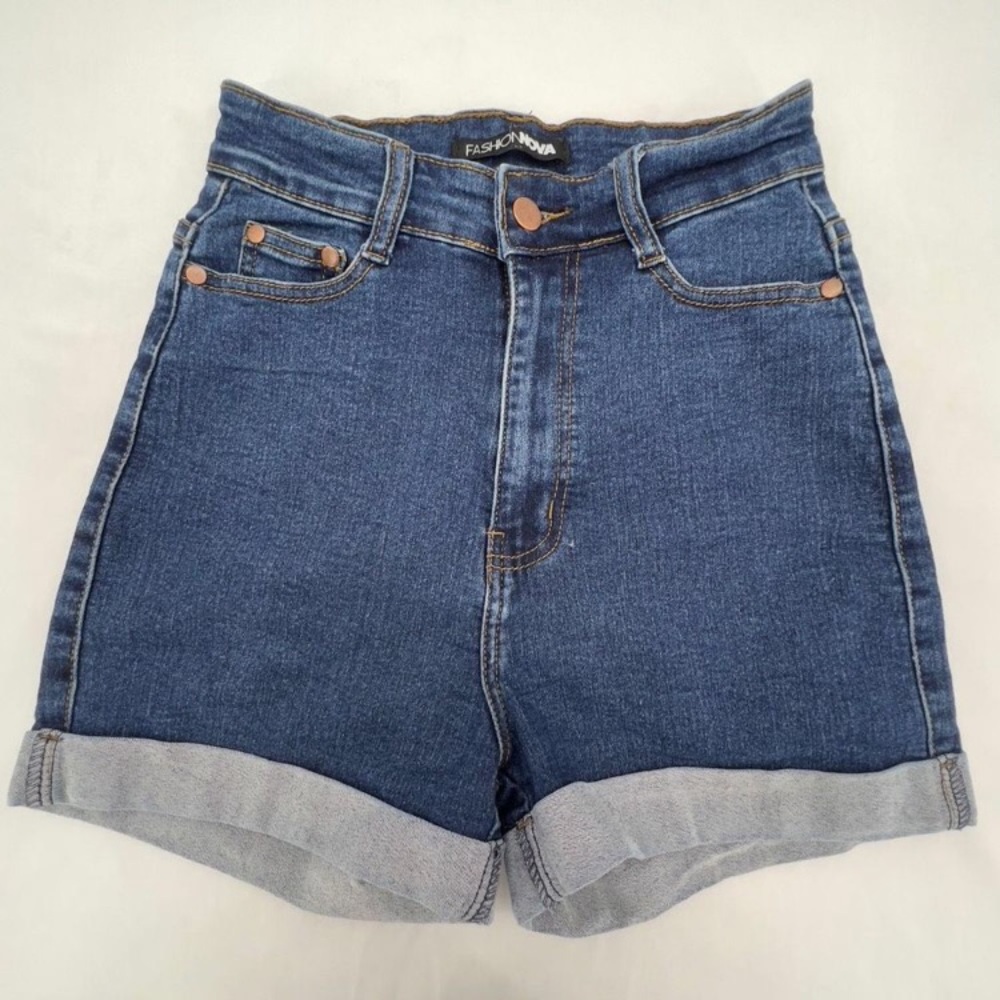 Fashion nova shorts